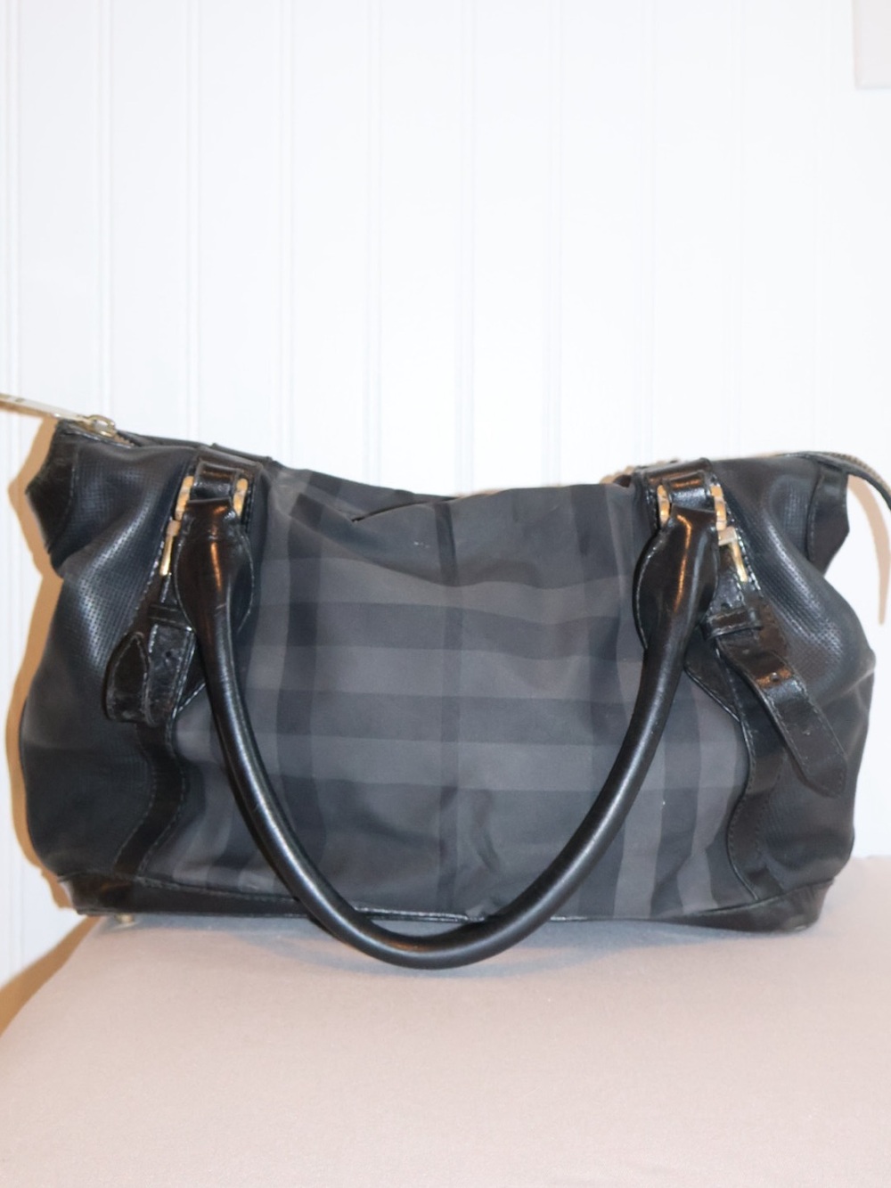 Burberry Black Perforated City Leather Dark Charcoal Check Medium Ellers Bag